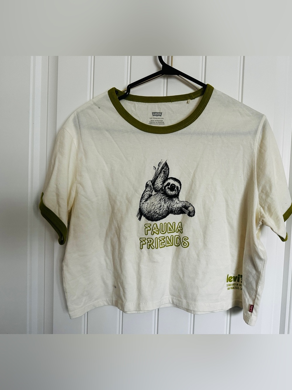 Levi's Cream Tee wm med Sloth Graphic